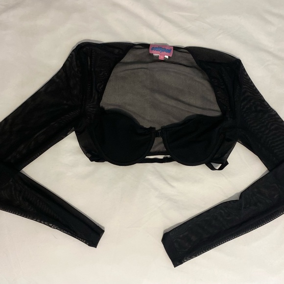 Edikted Lin Mesh Bra Top - Picture 3 of 4